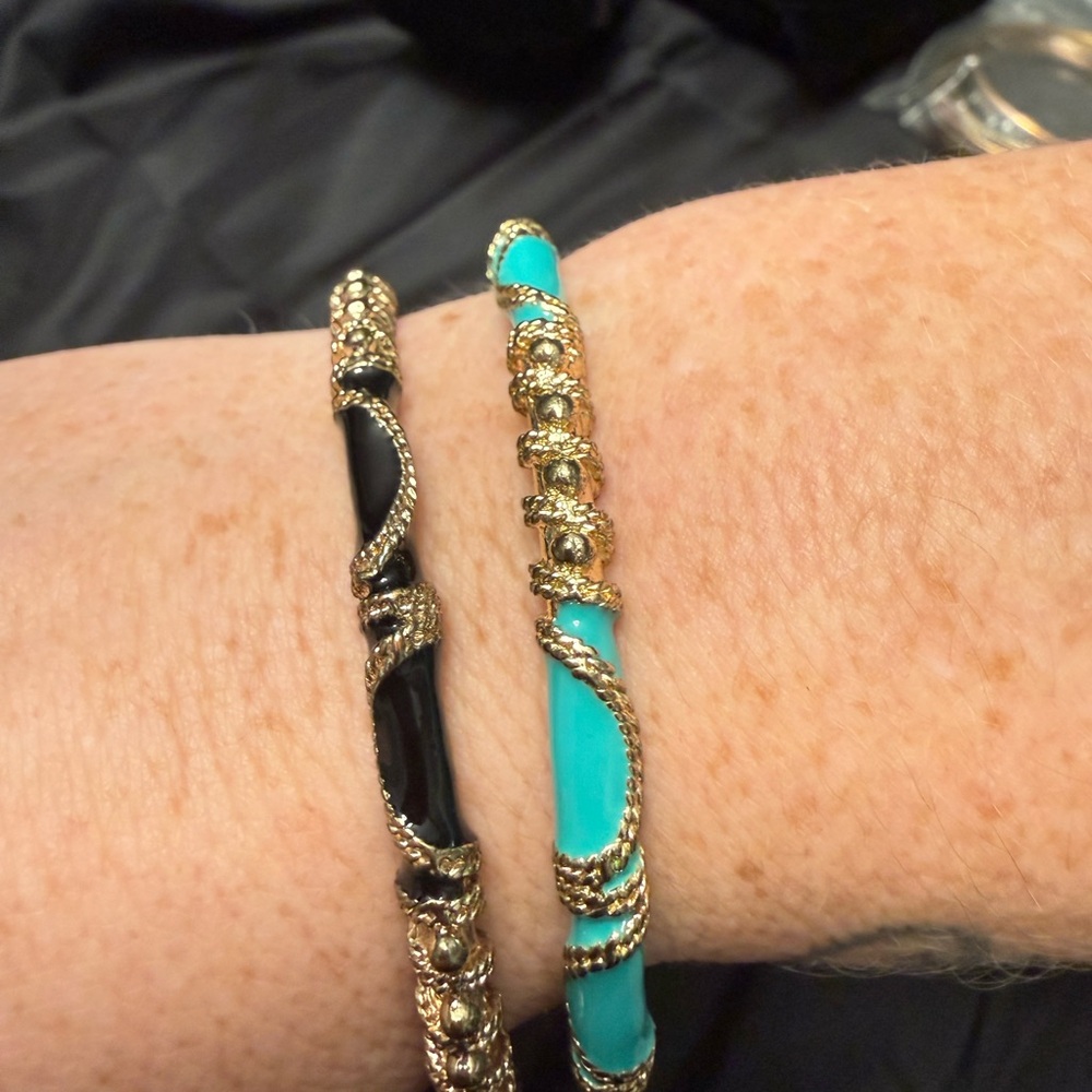 Elegant Black or Turquoise Bangles - Picture 3 of 3